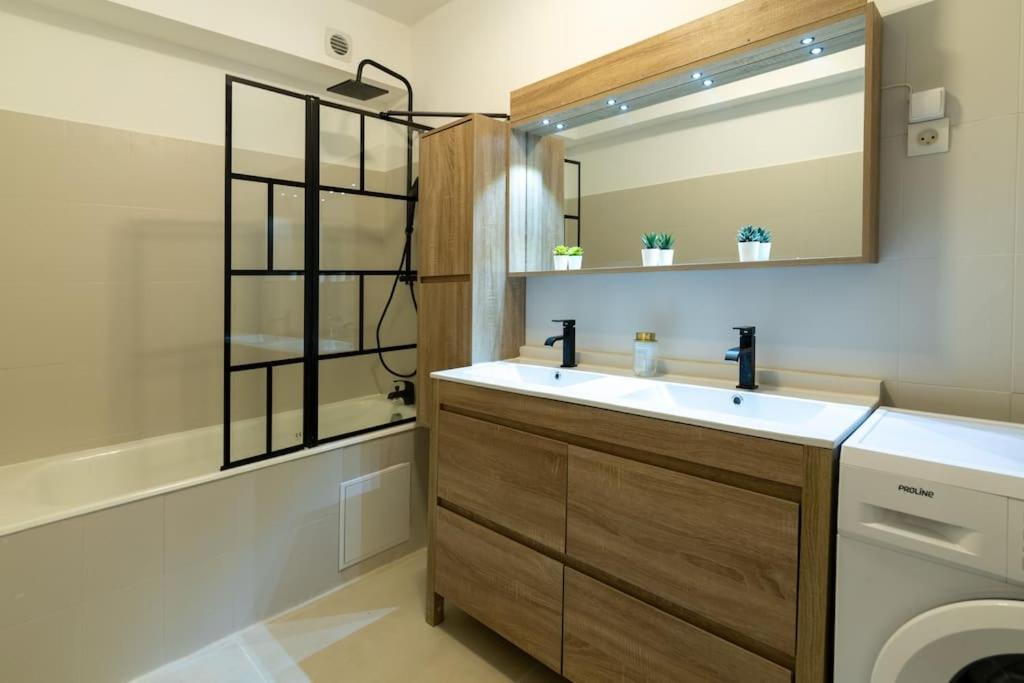 Elegant T3 Le Petit Palais Avignon Apartment Екстериор снимка